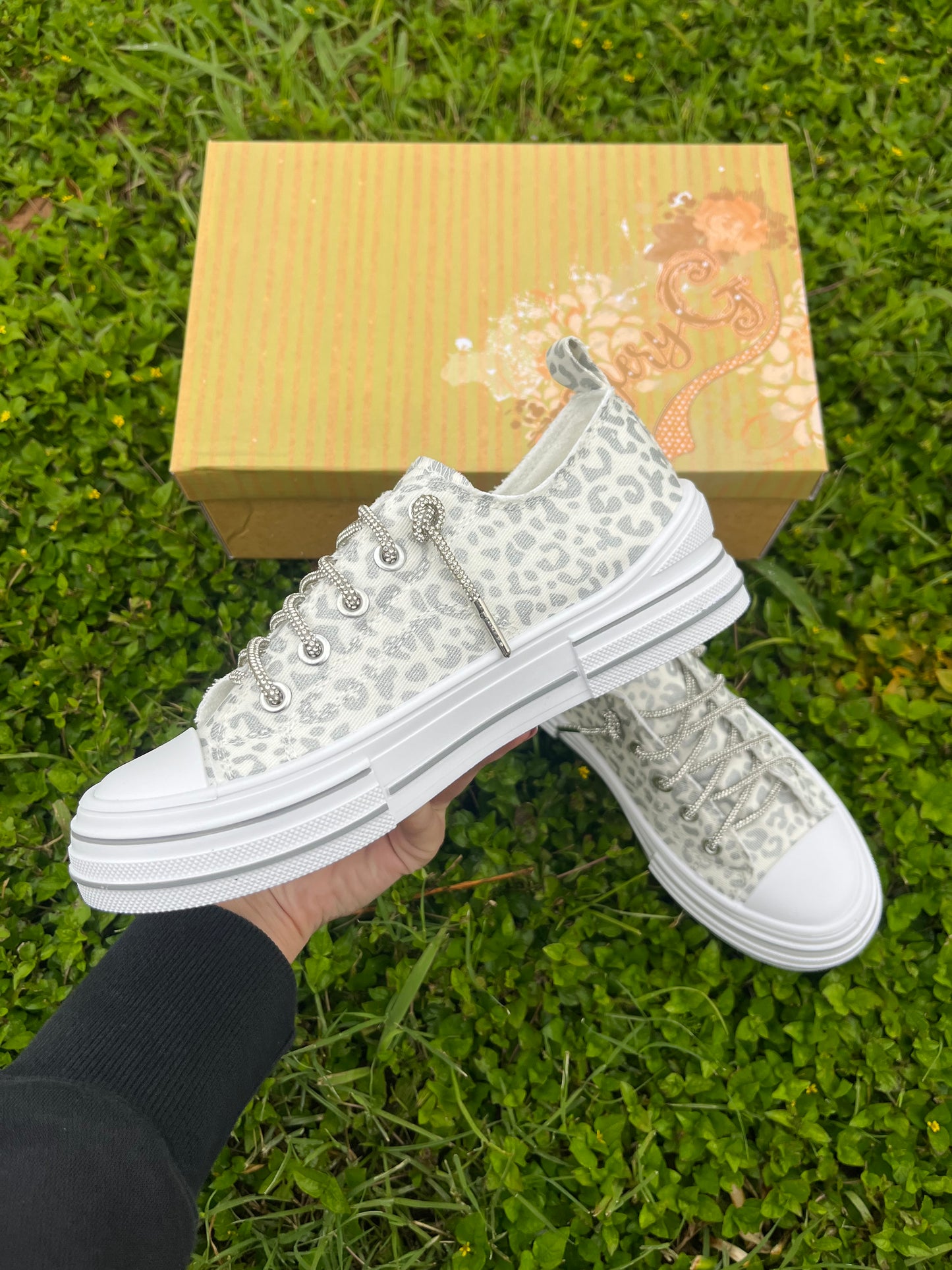 Gypsy Jazz Printed Aman Tennies