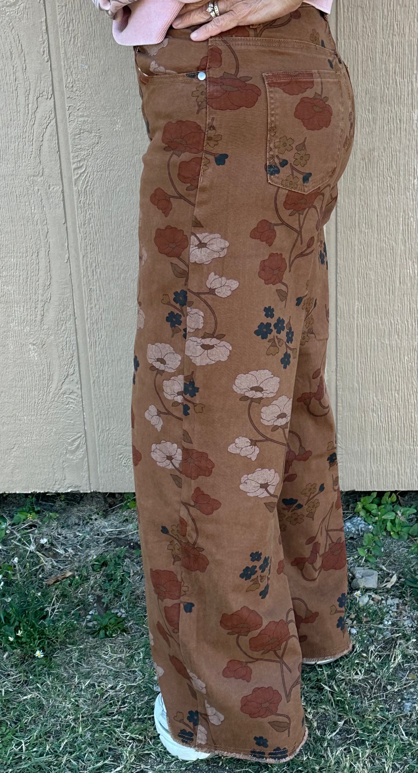 Easel Wide Leg pants