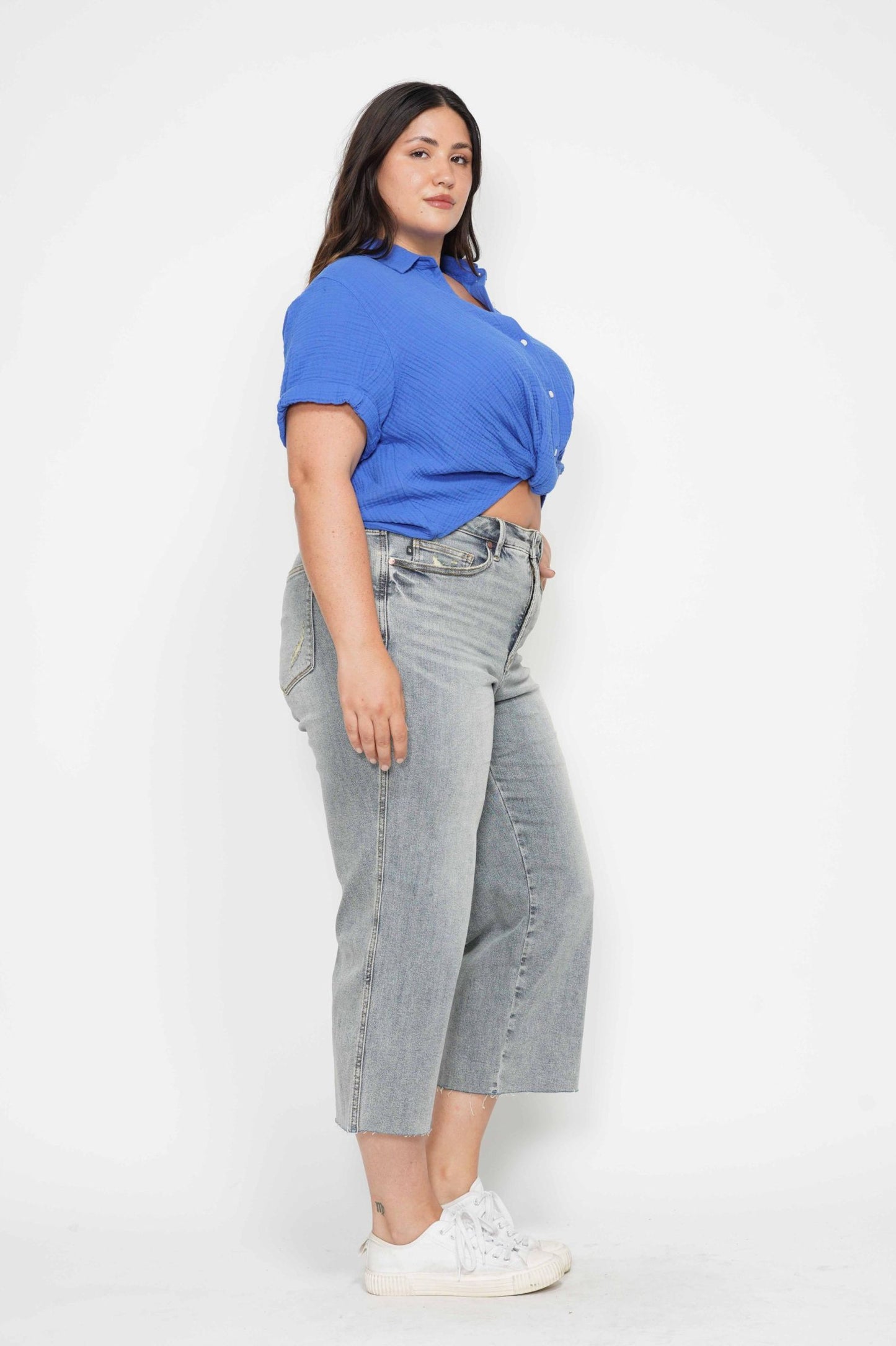 **Mid-Rise Wide Crop Judy Blue Jeans Plus Size