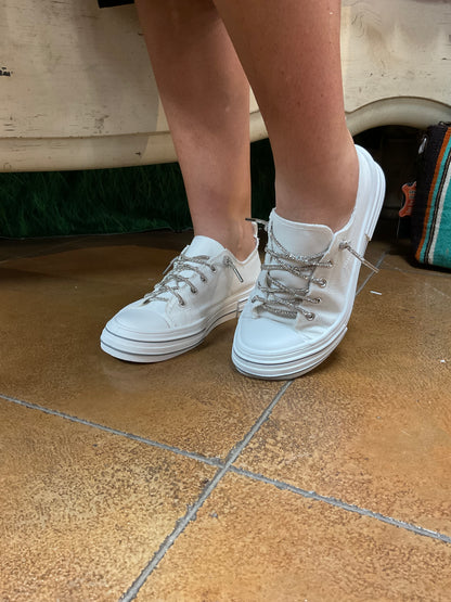 Very G Aman tennis shoes