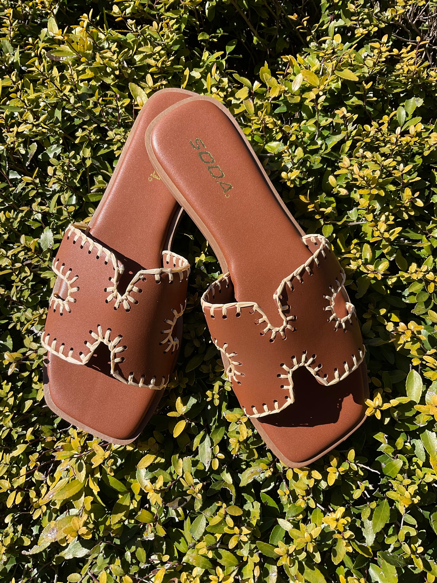 Soda brand flat decorative sandals