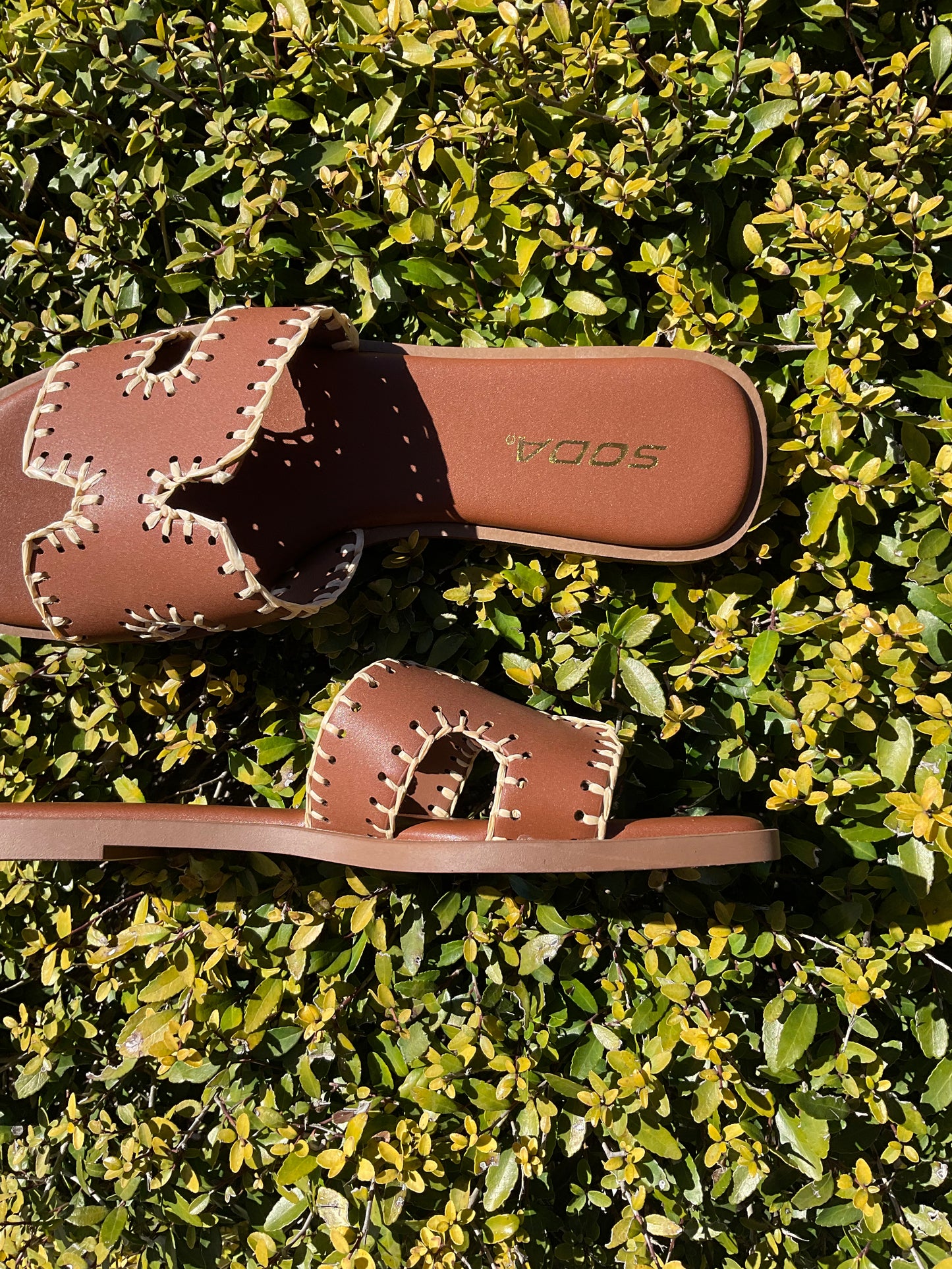 Soda brand flat decorative sandals