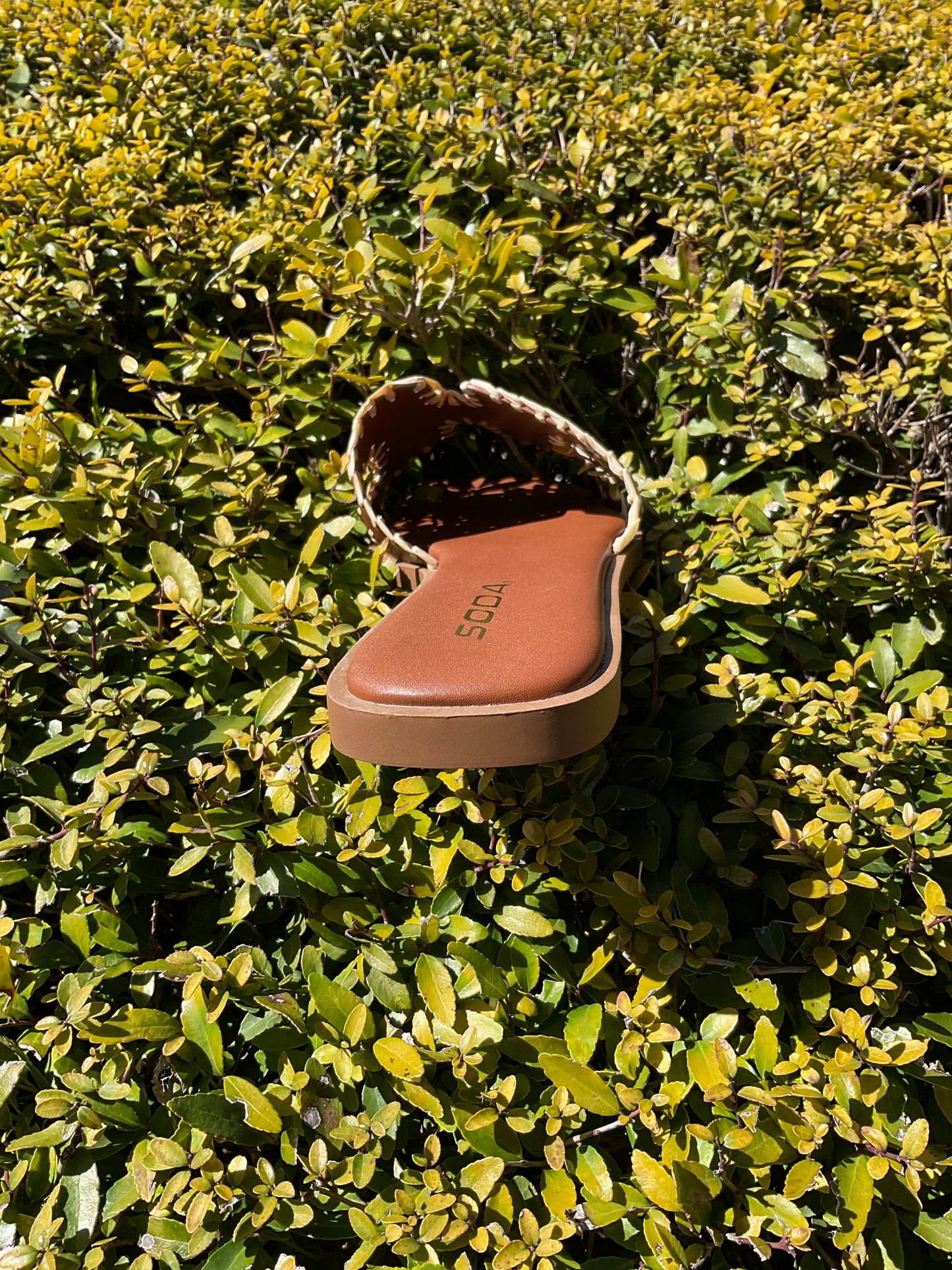 Soda brand flat decorative sandals