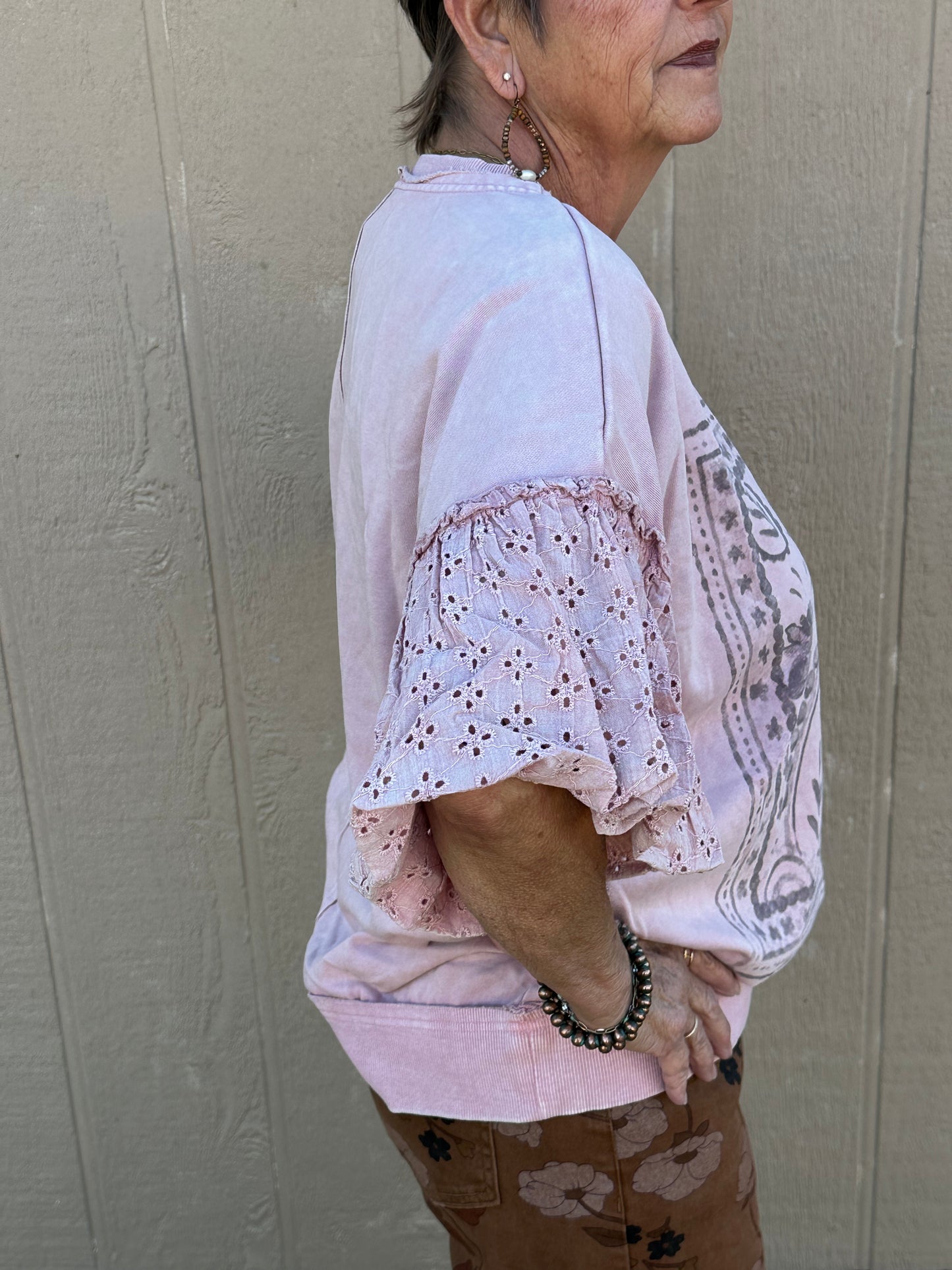 Easel Lace Bubble Short Sleeve top