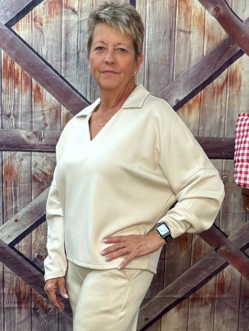 YELETE scuba collared vneck