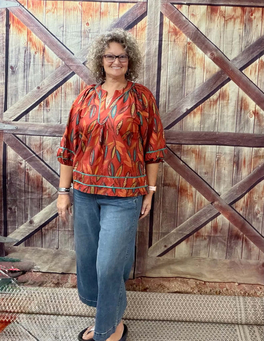 Heimish abstract leaf Top