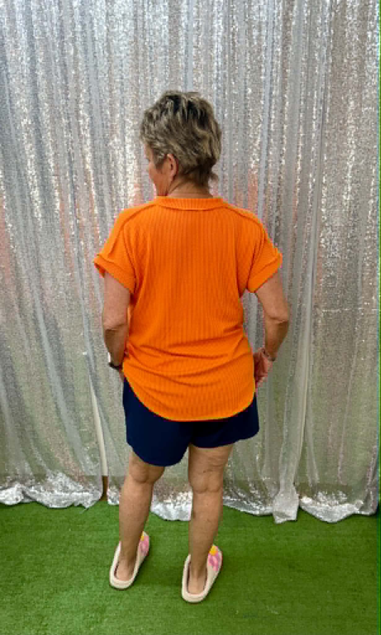 Heimish ribbed vneck top