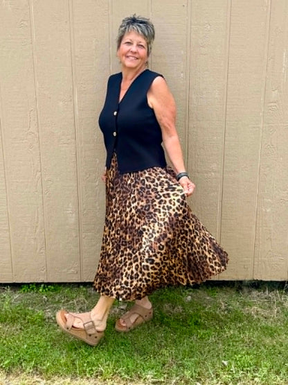 in mod Midi Cheetah Skirt