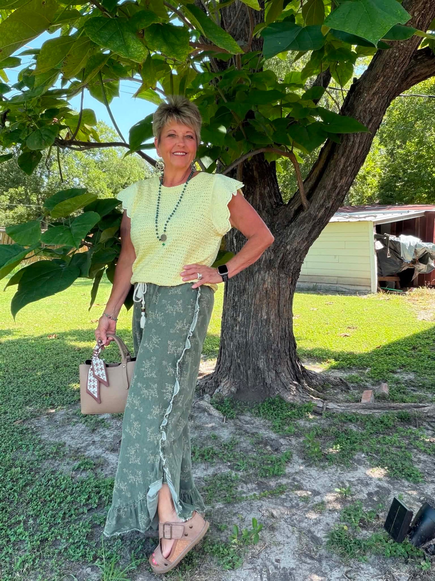 Easel Olive Ruffled Pant