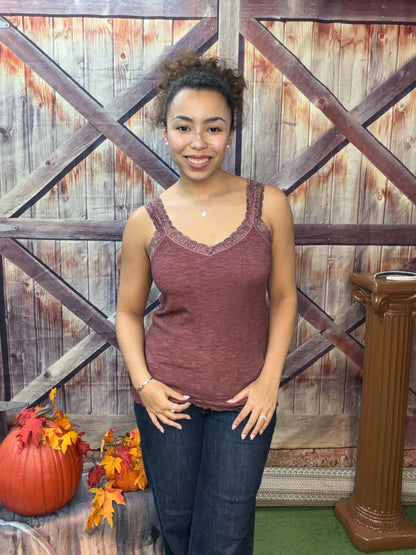 Made In Italy Lace Trim V-Neck Tank Top