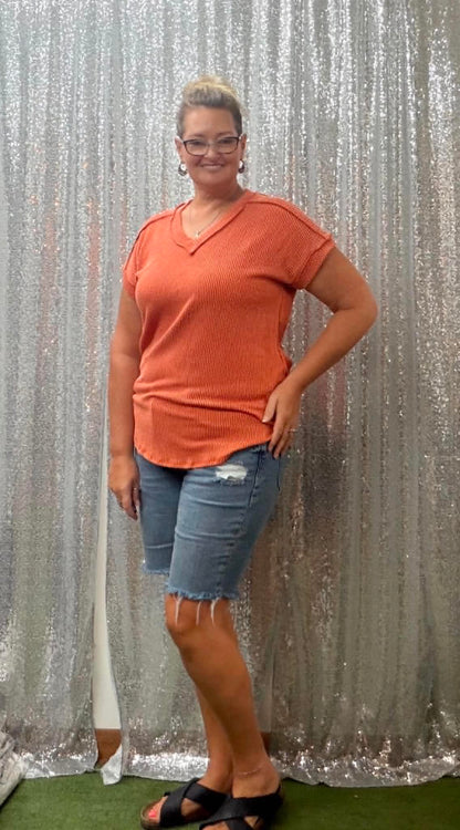 Heimish ribbed v-neck PLUS