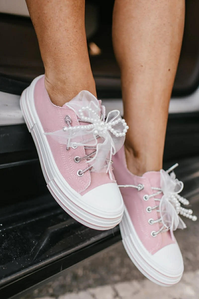 Very G Aman Sneakers