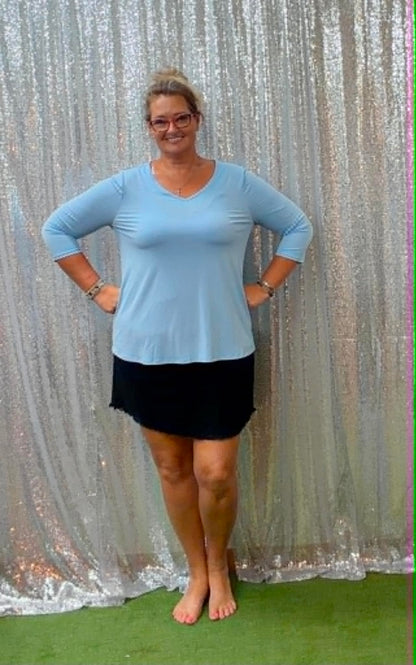 Dear Scarlett Classic v-neck top