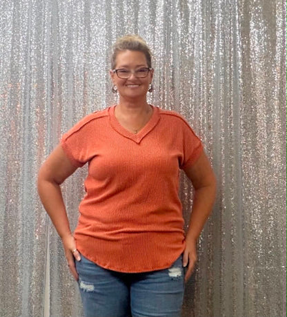 Heimish ribbed v-neck PLUS